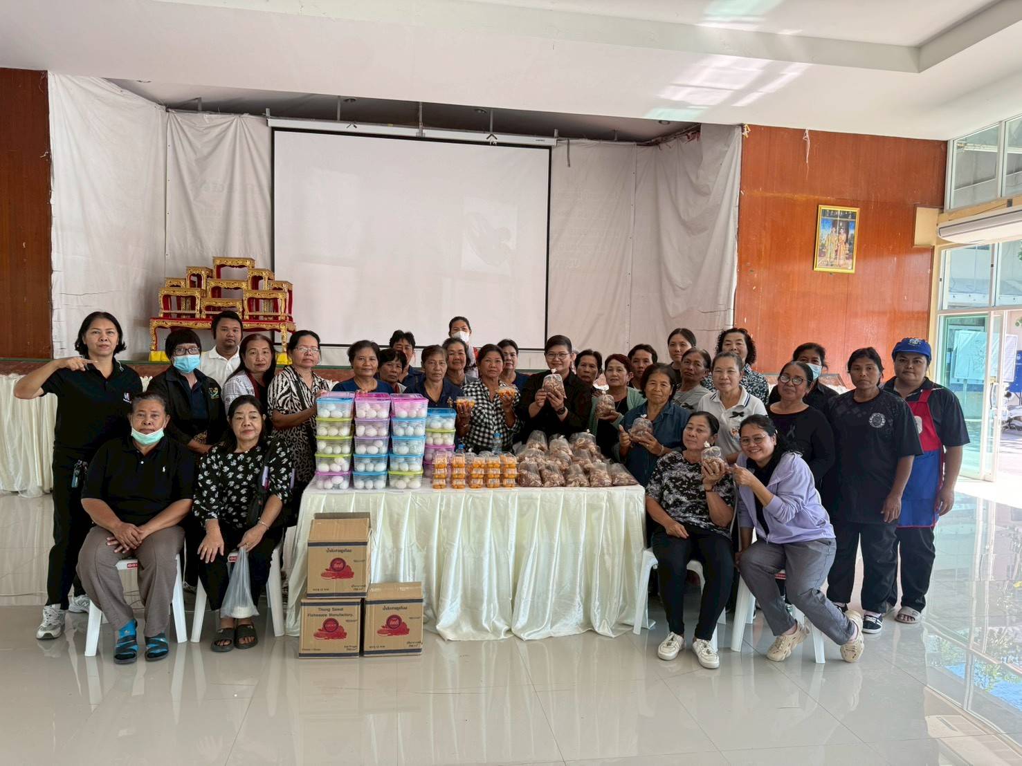 พช.อำเภอหนองโดน ดำเนินการตามโครงการส่งเสริมและพัฒนาอาชีพตามแนวทางสัมมาชีพชุมชน  ระหว่างวันที่ 25-26 ธันวาคม 2568 เวลา 09.00 น. ณ ที่ว่าการอำเภอหนองโดน จังหวัดสระบุรี